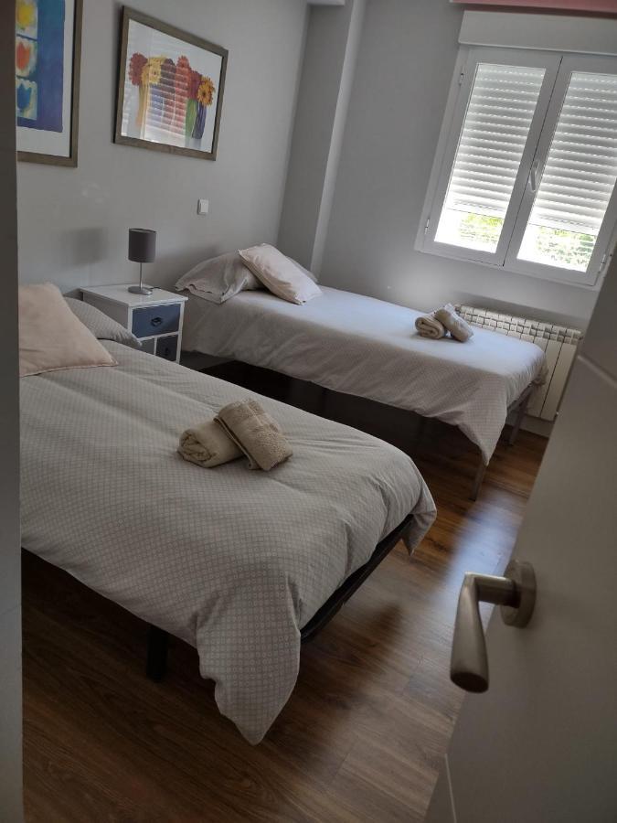 Amplio Apto Con Patio Privado Aranjuez Kültér fotó